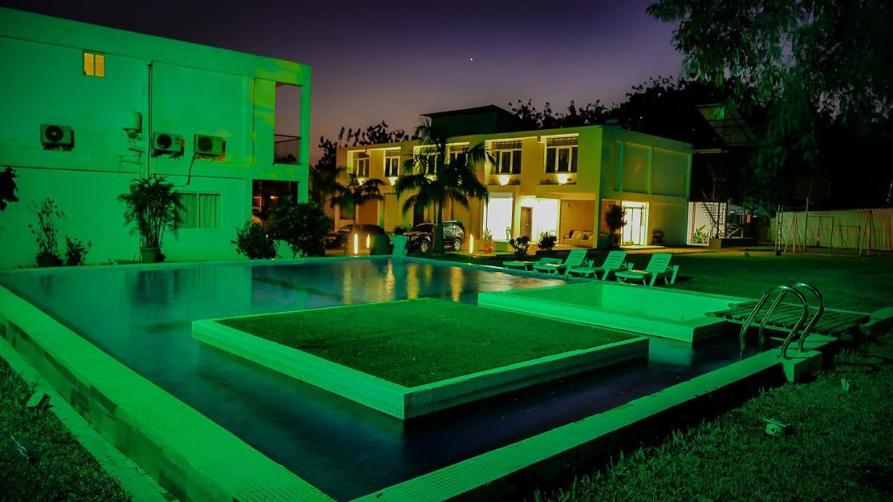 Azure Villas Дар-эс-Саламе Экстерьер фото